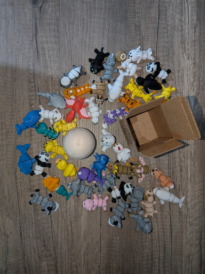 Eggmatik — 2 figurines d’animaux (réels ou fantastiques) à collectionner